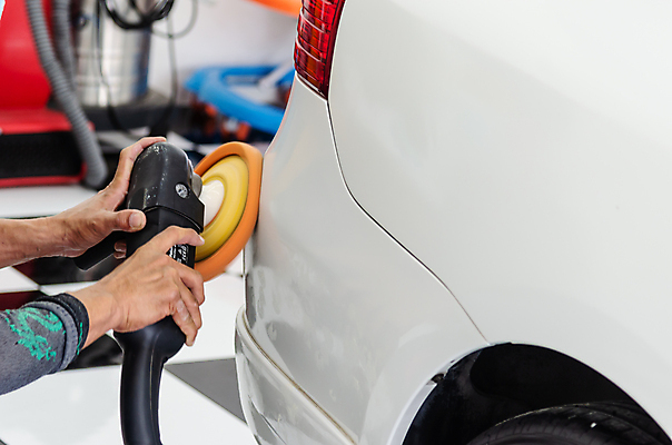 포토 JPG 해외이미지 손 자동차 들기 근접촬영 신체부위 공구 청소 광택 닦기 세차 해외포토 육상교통 뷰포인트 모션 사람 도구 파일형식 이미지허브