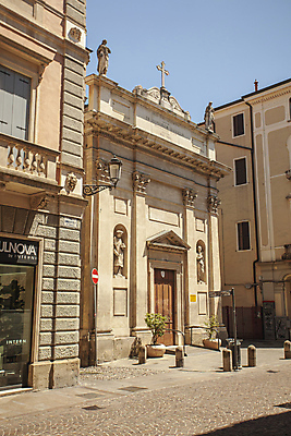 포토 JPG 해외이미지 주간 유럽풍경 하늘 유럽건축 사람없음 야외 건물 상점 이탈리아 해외포토 자연요소 건축물 유럽 서양건축 풍경 파일형식 이미지허브