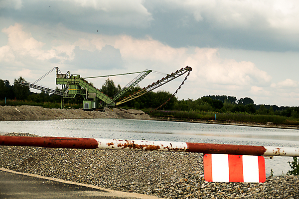 포토 JPG 해외이미지 식물 산업 지구 모래 비즈니스 공장 교통시설 풍경 사람없음 파란색 환경 기계 장비 벨트 조약돌 바위 업무 수술 제조 큼 굴착기 캐비닛 발굴 시멘트 먼지 무거움 공학 흙더미 로딩 석탄 채석 철강 추출 컨베어밸트 해외포토 잡화 교육 컬러 교통 공업 의학 치료 흙 돌_바위 작업 중장비 무게 크기 사물함 시설 파일형식 더미 이미지허브