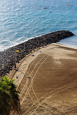 포토 JPG 해외이미지 유럽 모래 파도 바다 섬 여행 백그라운드 아프리카 자연 하늘 휴가 풍경 해변 사람없음 야외 물 여름 파란색 태양 반사 여행객 환경 일몰 바위 스페인 대서양 해외포토 자연요소 계절 나라 컬러 사람 노을 돌_바위 생태계 파일형식 이미지허브