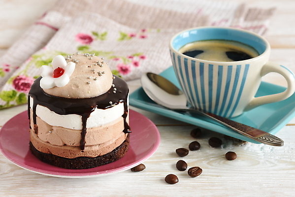 포토 JPG 해외이미지 커피 티타임 사람없음 초콜릿 원두 달콤 커피잔 티스푼 초코케이크 해외포토 음료 휴식 디저트 잔 케이크 숟가락 맛 파일형식 이미지허브