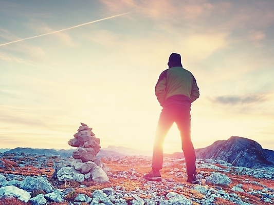 포토 JPG 해외이미지 도로 선 여행 자연 한명 풍경 빨간색 햇빛 일출 골짜기 계곡 일몰 봄 하이킹 추위 안개 바위 시골 방향 언덕 부식 휴양지 내추럴 깨짐 방법 뿌연 오리엔테이션 인기 해외포토 1 계절 길 컬러 컨셉 교통시설 레저 날씨 사람 태양 노을 장소 돌_바위 생태계 파일형식 이미지허브
