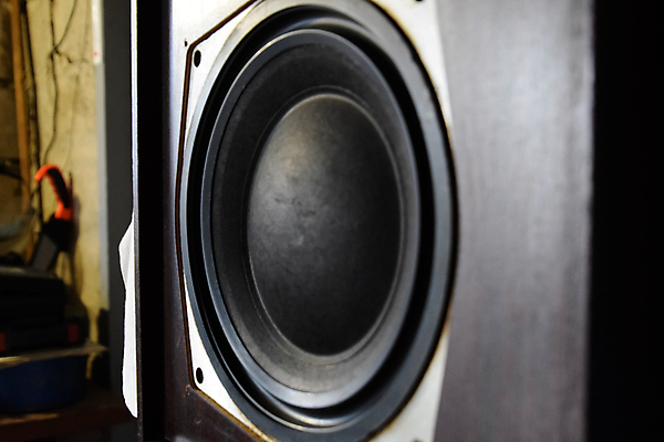 포토 JPG 해외이미지 음악 백그라운드 말하기 사람없음 노란색 디지털 모니터 검은색 확성기 힘 소리 듣기 장비 원형 닫기 볼륨 작음 디스코 전자 오디오 감시 시스템 시끄러움 스테레오 찬성 뮤지컬 베이스 소셜네트워크 작곡가 해외포토 도형 컬러 모션 현악기 문화예술 전자제품 컴퓨터 음악가 춤 크기 파일형식 이미지허브