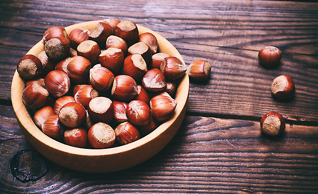 포토 JPG 해외이미지 실내 사람없음 견과류 담기 헤이즐넛 나무배경 해외포토 백그라운드 모션 내부 파일형식 이미지허브