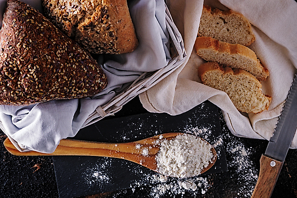 포토 JPG 해외이미지 전통 음식 빵 백그라운드 탁자 건강 사람없음 목재 갈색 검은색 식사 어둠 빵집 껍질 흰색 시골 신선 아침식사 상품 낟알 밀 유기농 밀가루 덩어리 내추럴 프랑스어 고립 핸드메이드 호밀 해외포토 나무 문자 웰빙 컬러 가구 재료 곡류 상점 가루 파일형식 이미지허브
