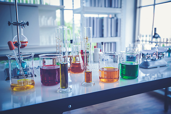 포토 JPG 해외이미지 산업 과학 교실 학교 유리 건강 병원 현미경 실험 사람없음 약 장비 성장 기구 액체 기술자 실험실 바이러스 생명공학 플라스크 분석 생물학 비커 미생물 연료 튜브 공식 발견 조제 개발 돌봄 백신 실린더 화학물질 화학자 해외포토 직업 교육 컨셉 의학 모션 재질 생물 실험기구 화학 과학자 만들기 파일형식 이미지허브