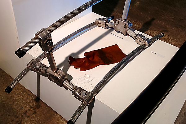 포토 JPG 해외이미지 산업 밧줄 비즈니스 교통시설 바람 날씨 사람없음 금속 기계 화물 공구 업무 바퀴 고리 상품 몸무게 땅 철 오브젝트 기중기 리프트 철사 고정 포트 무거움 네비게이션 개발 그런지 리프팅 철강 해외포토 자연요소 줄 교통 재질 운송업 도구 작업 중장비 무게 시설 파일형식 이미지허브