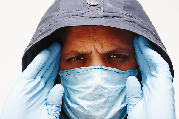 포토 JPG 해외이미지 얼굴 장갑 백그라운드 건강 한명 사람 동양인 파란색 글로벌 어둠 흰색 바이러스 보호 질병 위험 예방 감염 고립 전염병 증상 해외포토 1 잡화 컬러 컨셉 의학 인종 신체부위 파일형식 이미지허브