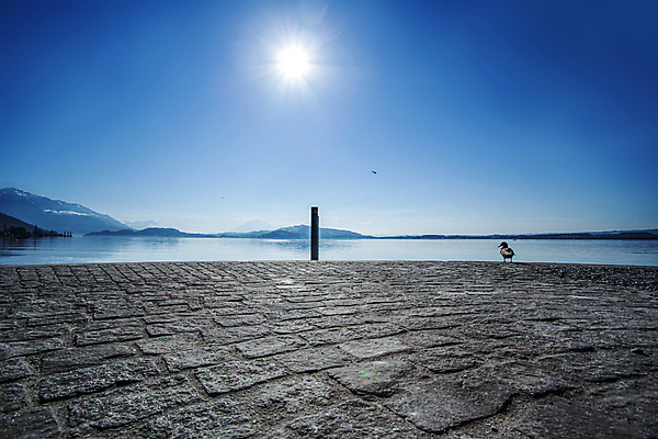 포토 JPG 해외이미지 응시 호수 바다 여행 백그라운드 자연 하늘 아침 휴가 휴식 산 파노라마 풍경 사람없음 야외 목재 물 여름 파란색 태양 반사 일출 환경 항구 새벽 산책로 자유 안개 가을 스위스 언덕 방파제 장면 내추럴 수평선 해외포토 주간 자연요소 나무 시선 계절 공공시설 유럽 길 컬러 컨셉 재료 교통시설 날씨 촬영기법 노을 생태계 파일형식 이미지허브