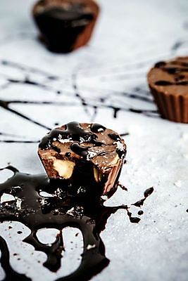 포토 JPG 해외이미지 전통 접시 커피 음식 조각 백그라운드 포크 재료 디저트 치즈 유제품 사람없음 장식 쿠키 케이크 초콜릿 이탈리아 사막 흐름 우유 프랑스 소용돌이 신선 뜨거움 액체 붓기 달콤 크림 서빙 코코아 요거트 와플 고립 무스 반투명 저지방 크림치즈 프로스팅 해외포토 식기 유럽 음료 컨셉 모션 회오리 맛 기름_음식 제빵 파일형식 이미지허브