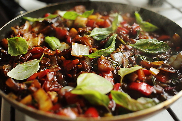 포토 JPG 해외이미지 실내 요리 사람없음 프라이팬 굽기 바질 건강식 해외포토 음식 주방용품 내부 구이 파일형식 이미지허브