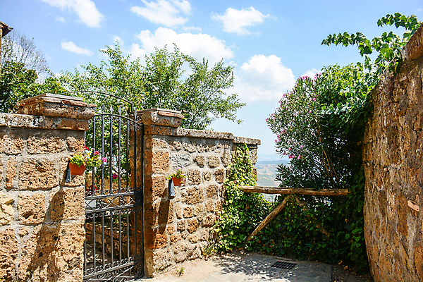 포토 JPG 해외이미지 전통 유럽 여행 백그라운드 건축양식 자연 하늘 산 거리 주택 파노라마 풍경 사람없음 여행객 마을 계곡 이탈리아 골동품 바위 시골 중세 역사 언덕 타운 해외포토 건축 나라 촬영기법 사람 건물 돌_바위 도시 생태계 파일형식 이미지허브