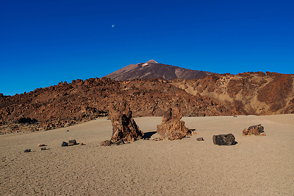 포토 JPG 해외이미지 공원 모래 섬 여행 자국 자연 하늘 산 건조 풍경 경사 사람없음 야외 여름 우주 트래킹 하이킹 사막 바위 스페인 파편 언덕 화산 용암 내추럴 전국 절정 지질학 해외포토 계절 공공시설 교육 유럽 레저 돌_바위 생태계 파일형식 이미지허브
