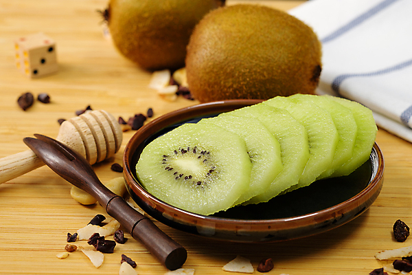 포토 JPG 해외이미지 접시 음식 조각 백그라운드 농업 다이어트 과일 자연 디저트 건강 키위 씨앗 사람없음 목재 초록색 침묵 신선 도자기 선택 달콤 맛 아침식사 자르기 유기농 날것 슬라이스 서빙 암 내추럴 숙성 해외포토 나무 식물 식기 웰빙 산업 컬러 컨셉 재료 모션 식사 소리 질병 생태계 파일형식 이미지허브