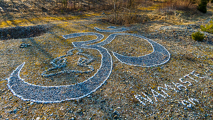 포토 JPG 해외이미지 나무 종교 선 십자가 창문 휴가 휴식 독일 건강 석조 사람없음 야외 울타리 계단 조약돌 바위 기둥 반지 원형 화려 성자 신비 심볼 명상 아치 신성 미로 발트해 방법 수녀원 신앙심 생존 수평선 해외포토 도형 식물 건축 유럽 바다 컨셉 장신구 북유럽 담장 돌_바위 파일형식 이미지허브
