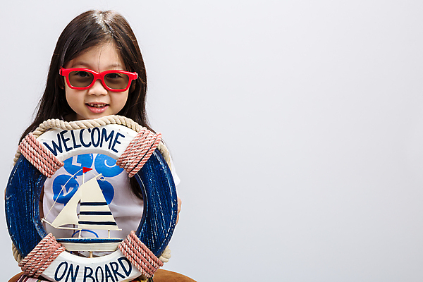 포토 JPG 해외이미지 어린이 바다 여행 백그라운드 컨셉 휴가 한명 고립 해외포토 1 사람 파일형식 이미지허브