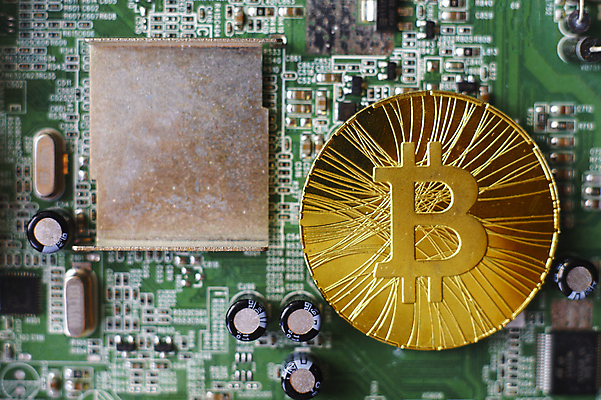 포토 JPG 해외이미지 컨셉 돈 인터넷 비즈니스 사람없음 금융 경제 컴퓨터 디지털 동전 웹 시장 황금 암호 무역 순환 상업 전자 토막 프로세서 가상 가상화폐 해외포토 산업 모션 전자제품 재산 파일형식 이미지허브