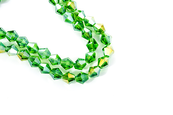 포토 JPG 해외이미지 디자인 백그라운드 컨셉 목걸이 장신구 팔찌 유리 불꽃 아이디어 선물 사랑 취미 사람없음 장식 초록색 파란색 빛 유행 바위 흰색 원형 고급 우아함 크리스탈 보석 자르기 구슬 질감 에메랄드 다이아몬드 자수 보물 DIY 고립 핸드메이드 스타일 해외포토 도형 감정 컬러 모션 재질 불 돌_바위 광석 파일형식 이미지허브