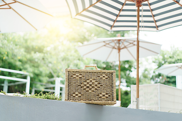 포토 JPG 해외이미지 옷 여행 백그라운드 컨셉 가방 장신구 자연 호텔 휴가 휴식 수영장 사람없음 물 파란색 갈색 유행 바구니 수영 핸드백 수확 흰색 닫기 에코 유기농 휴양지 밀짚 낭비 내추럴 핸드메이드 해외포토 자연요소 웰빙 잡화 컬러 농업 모션 숙소 환경 장소 수상스포츠 짚 생태계 파일형식 이미지허브