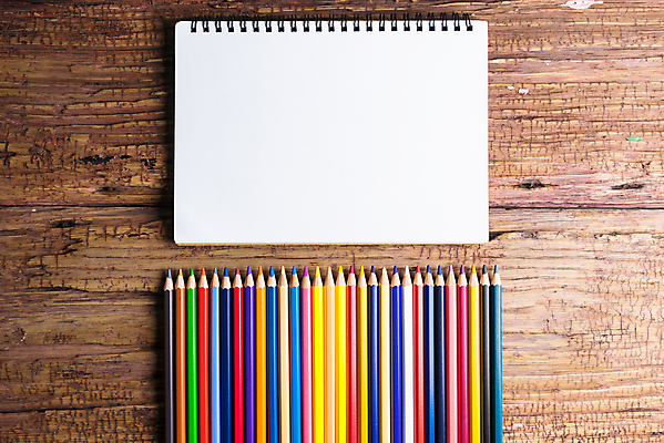 포토 JPG 해외이미지 템플릿 디자인 교육 종이 백그라운드 비즈니스 텍스트 학교 탁자 미술 사람없음 목재 책 컬러풀 사무실 연필 갈색 우주 다이어리 쪽지 공책 페인트 공백 흰색 오픈 메시지 정상 스케치 편지 책상 오브젝트 그림 질감 문서 크레파스 페이지 시트 패드 고립 해외포토 나무 컬러 가구 재료 문화예술 문구용품 학용품 필기구 사무용품 파일형식 이미지허브