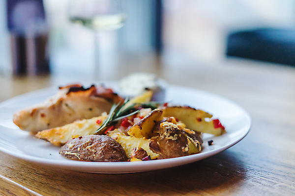 포토 JPG 해외이미지 접시 음식 백그라운드 다이어트 토마토 채소 부분 탁자 양파 파프리카 건강 육류 돼지고기 요리 사람없음 목재 초록색 식당 와인 식사 저녁식사 치킨 샐러드 소고기 튀김 흰색 시골 신선 체리 맛 그릴 상추 바비큐 가슴 굽기 허브 후추 바질 칠면조 점심식사 해외포토 나무 식물 식기 컬러 가구 컨셉 과일 식재료 재료 조류 주방용품 주류 신체부위 상점 구이 향신료 닭고기요리 파일형식 이미지허브