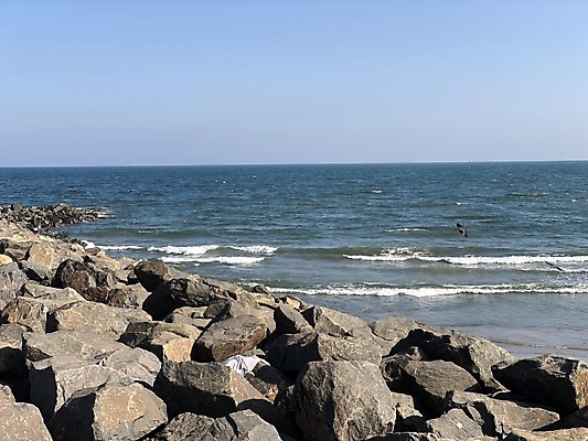 포토 JPG 해외이미지 구름 모래 파도 바다 섬 여행 자연 하늘 휴가 풍경 해변 사람없음 야외 물 여름 파란색 햇빛 태양 맑음 봄 거품 바위 흰색 만 서핑 내추럴 수평선 해외포토 자연요소 계절 컬러 날씨 돌_바위 수상스포츠 생태계 파일형식 이미지허브