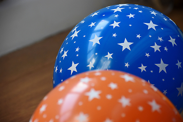 포토 JPG 해외이미지 템플릿 기념일 행복 백그라운드 휴가 기념 이벤트 사람없음 목재 장식 컬러풀 파티 축제 활발 시골 축하 신용카드 생일 초대 풍선 카피스페이스 해외포토 나무 감정 컬러 컨셉 재료 금융 공백 파일형식 이미지허브