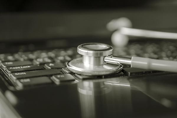 포토 JPG 해외이미지 스튜디오촬영 직업 컨셉 부분 청진기 열쇠 직장 건강 사람없음 노트북 빛 컴퓨터 약 장비 흰색 키보드 업무 바이러스 수리 닫기 벌레 플라스틱 서비스 흰배경 보안 전자 문제해결 백신 해외포토 컬러 곤충 백그라운드 회사 의학 의료기기 모션 재질 실내 안전 전자제품 작업 파일형식 이미지허브