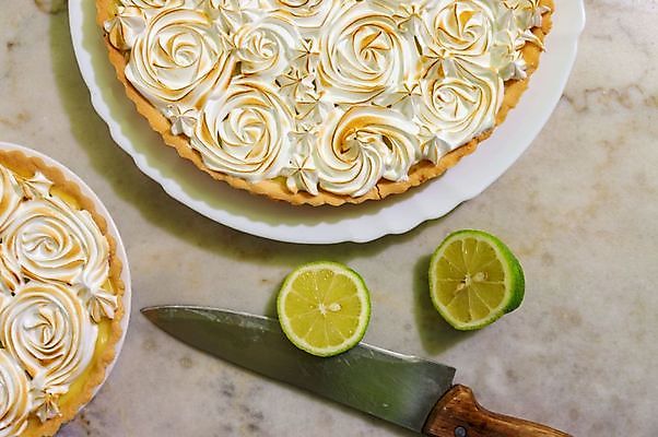 포토 JPG 해외이미지 잡화 음식 조각 과일 부분 디저트 부활절 건강 사람없음 장식 가로 노란색 파티 케이크 주방 주스 빵집 껍질 흰색 신선 발표 클래식 달콤 맛 설탕 레몬 크림 흰배경 반죽 레시피 고립 깨짐 머랭 바이오 석판 신맛 페스츄리 핸드메이드 해외포토 기념일 음료 빵 컬러 백그라운드 컨셉 이벤트 상점 파일형식 이미지허브