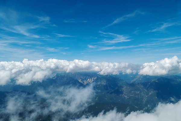 포토 JPG 해외이미지 구름 여행 백그라운드 자연 아침 산 풍경 사람없음 야외 초록색 여름 파란색 빛 태양 일출 환경 하이킹 안개 흰색 정상 언덕 알프스 인기 절정 카피스페이스 해외포토 주간 자연요소 계절 유럽 컬러 레저 날씨 노을 공백 생태계 파일형식 이미지허브