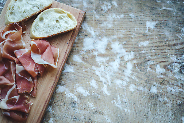 포토 JPG 해외이미지 접시 음식 빵 백그라운드 토마토 채소 탁자 치즈 샌드위치 건강 육류 요리 사람없음 목재 빨간색 식사 저녁식사 이탈리아 소고기 시골 신선 맛 그릴 아침식사 애피타이저 바게트 굽기 만취 카나페 올리브 햄 베이컨 바질 아보카도 점심식사 모짜렐라치즈 브루스케타 채식주의자 타파스 해외포토 나무 식기 열매 유럽 컬러 가구 컨셉 과일 식재료 재료 주방용품 유제품 서양음식 돼지고기 구이 채식 술취함 파일형식 이미지허브