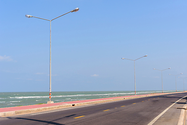 포토 JPG 해외이미지 구름 도로 여행 백그라운드 컨셉 가로등 오렌지 하늘 조명 거리 사람없음 야외 여름 파란색 빛 햇빛 평화 힘 황혼 새벽 장비 광선 등불 고속도로 저녁 아스팔트 봉 방법 해외포토 자연요소 계절 공공시설 길 컬러 과일 교통시설 태양 일몰 야간 파일형식 이미지허브