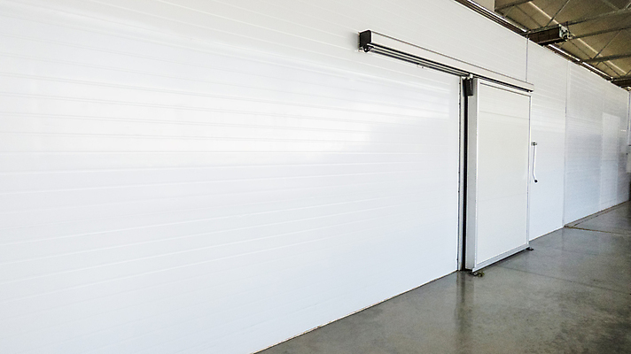 포토 JPG 해외이미지 식물 디자인 산업 음식 비즈니스 공장 실내 안전 사람없음 문 상점 금속 얼음 방 장비 추위 흰색 상품 주식 큼 창고 보안 대문 냉장고 수납 온도 길이 냉동고 자동 해외포토 자연요소 컬러 공업 재질 내부 금융 가전제품 크기 파일형식 이미지허브