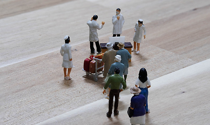 포토 JPG 해외이미지 아시아 여행 교통시설 비행기 건강 가면 사람 사람없음 내부 치료 여행객 중국 고통 기차 환자 간호사 의사 도시 바이러스 역 호흡 보호 질병 공항 위험 출발 보안 감염 승객 터미널 통근 해외포토 감정 나라 육상교통 교통 컨셉 의학 항공교통 대중교통 안전 의료진 시설 출근 파일형식 이미지허브