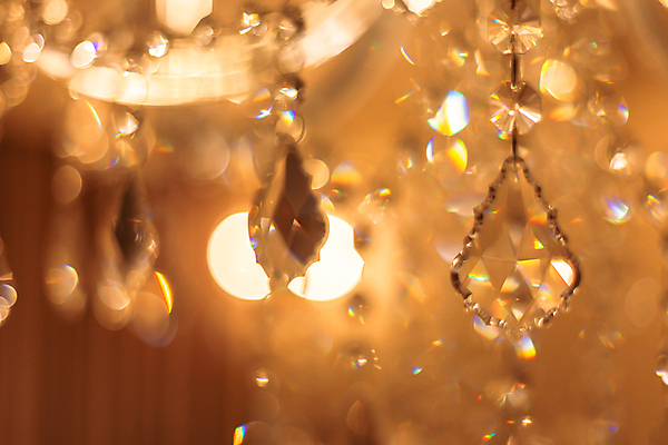 포토 JPG 해외이미지 모양 디자인 백그라운드 크리스마스 패턴 모션 유리 추상 미술 사람없음 내부 장식 빛 파티 우주 검은색 축제 수확 골동품 램프 화려 클래식 고급 우아함 소프트포커스 크리스탈 묘사 만족 복고 보케 샹들리에 다이아몬드 블러 빅토리아 옛날 스타일 해외포토 기념일 감정 컬러 컨셉 무늬 농업 재질 문화예술 조명 촬영기법 이벤트 광석 보석 파일형식 이미지허브