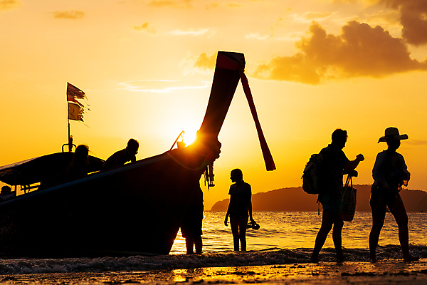 포토 JPG 해외이미지 실루엣 아시아 모래 바다 섬 여행 백그라운드 오렌지 태국 자연 벽지 하늘 휴가 휴식 풍경 사람없음 야외 빨간색 물 여름 파란색 빛 컬러풀 햇빛 태양 노란색 일출 침묵 황혼 일몰 만 보트 저녁 장면 석호 파라다이스 수평선 해외포토 자연요소 계절 나라 컬러 컨셉 배_교통 과일 촬영기법 노을 소리 야간 생태계 파일형식 이미지허브