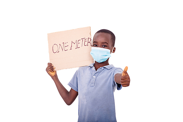 포토 JPG 해외이미지 라이프스타일 종이 얼굴 어린이 텍스트 건강 관리 손잡이 경고 가면 한명 서기 사람 소년 성인 올려보기 표현 최고 메시지 바이러스 보호 질병 예방 감염 팔 보여주기 고립 기침 심각 위생관리 전염병 해외포토 1 남자 컨셉 의학 모션 생활 신체부위 파일형식 이미지허브