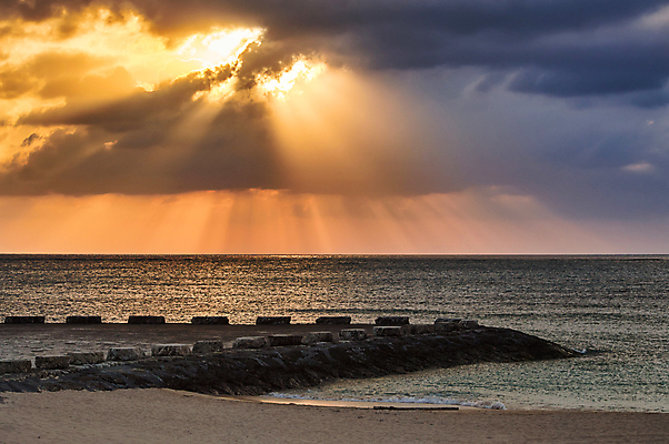 포토 JPG 해외이미지 구름 아시아 모래 파도 바다 섬 여행 백그라운드 자연 하늘 날씨 휴가 열대 풍경 사람없음 야외 물 여름 빛 햇빛 태양 여행객 항구 일본 황혼 일몰 거품 저녁 휴양지 수평선 해외포토 자연요소 계절 나라 교통시설 사람 노을 장소 야간 생태계 파일형식 이미지허브