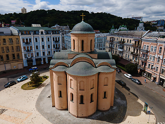 포토 JPG 해외이미지 전통 외관 유럽 기독교 종교 여행 십자가 건축양식 안테나 사람없음 건물 여름 도시풍경 성당 교회 탑 종 도시 사찰 영혼 역사 재산 황금 큼 수도원 동쪽 비잔틴 옛날 우크라이나 해외포토 건축물 계절 건축 나라 통신 종교건축 풍경 금융 크기 방향 제국 파일형식 이미지허브