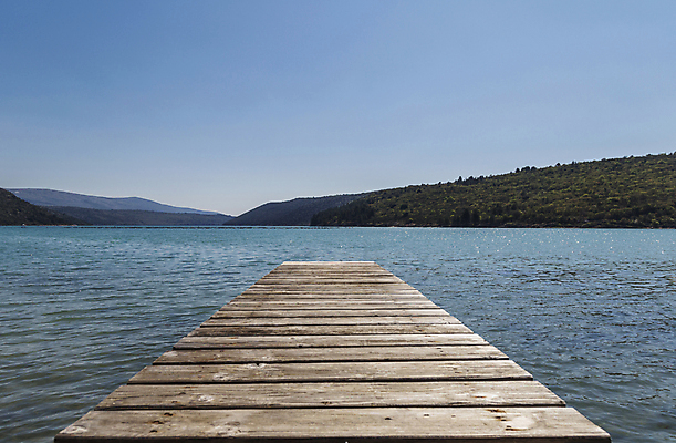 포토 JPG 해외이미지 파도 바다 여행 백그라운드 자연 하늘 휴가 휴식 풍경 사람없음 야외 목재 물 여름 파란색 빛 태양 반사 평화 일출 항구 침묵 봄 만 숲 방파제 장면 석호 옛날 수평선 해외포토 자연요소 나무 계절 공공시설 컬러 컨셉 재료 교통시설 노을 소리 생태계 파일형식 이미지허브