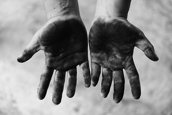 포토 JPG 해외이미지 백인 직업 손 남자 산업 조각 백그라운드 부분 손가락 노동자 손바닥 사람 성인 사람없음 야외 가로 검은색 어둠 힘 흙 에너지 흰색 잡기 업무 주름 닫기 지저분함 농부 정상 먼지 지하 보여주기 정비공 덩어리 발견 광부 그런지 석탄 해외포토 서양인 컬러 모션 신체부위 작업 감각 기술자 파일형식 이미지허브