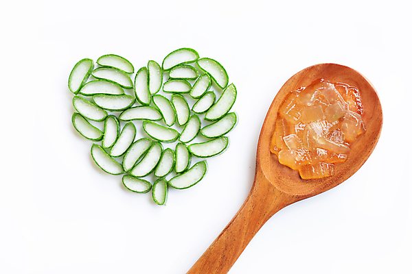 포토 JPG 해외이미지 스튜디오촬영 단면 실내 사람없음 하이앵글 하트 흰배경 알로에 해외포토 모양 식물 뷰포인트 백그라운드 내부 흰색 파일형식 이미지허브