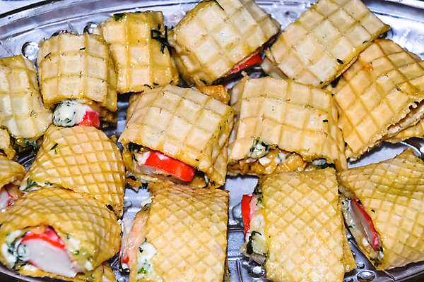 포토 JPG 해외이미지 나무 전통 접시 음식 빵 요트 부분 탁자 오이 육류 요리 이벤트 사람없음 장식 초록색 요식업 식당 축제 식사 저녁식사 샐러드 추위 흰색 신선 재산 맛 애피타이저 두루마리 해산물 올리브 완두콩 러시아 마요네즈 점심식사 러시아인 송어 캐비아 핸드메이드 해외포토 서양인 식물 식기 열매 유럽 산업 컬러 가구 컨셉 배_교통 채소 식재료 콩 어류 금융 상점 소스_음식 파일형식 이미지허브