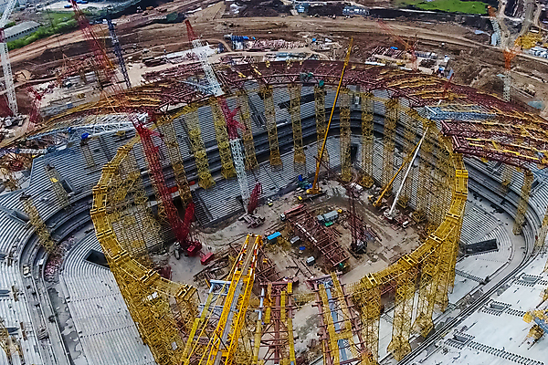 포토 JPG 해외이미지 외관 공원 산업 여행 비즈니스 건축양식 공 하늘 노동자 아파트 프레임 사람없음 건물 컵 가로 파란색 세계 사무실 탑 금속 축구 기계 경기장 장비 성장 도시 땅 아래 기중기 상승 러시아 공학 2018년 개발 철강 콘크리트 해외포토 직업 식기 건축물 공공시설 교육 건축 유럽 컬러 컨셉 스포츠시설 재질 주택 구기 중장비 연도 방향 위치 파일형식 이미지허브