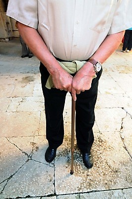 포토 JPG 해외이미지 모양 노년 남자 이동 신체 해부 발 남편 근육 생물 건강 사람 성인 사람없음 신체부위 걷기 막대기 은퇴 성별 세대 돌봄 동반자 양발 연금 옛날 노화 해외포토 컨셉 의학 모션 파일형식 이미지허브