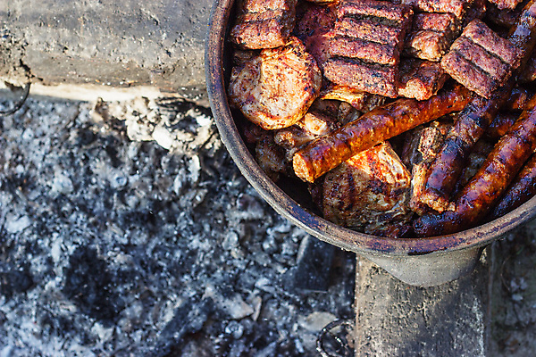 포토 JPG 해외이미지 접시 음식 날개 다이어트 육류 돼지고기 스테이크 요리 사람없음 야외 빨간색 소풍 파티 식사 저녁식사 치킨 소고기 튀김 햄버거 뜨거움 사발 소시지 맛 그릴 바비큐 굽기 매움 점토 숯 점심식사 해외포토 식기 컬러 컨셉 식재료 주방용품 패스트푸드 서양음식 건강 이벤트 야외활동 사기그릇 가공식품 구이 닭고기요리 파일형식 이미지허브