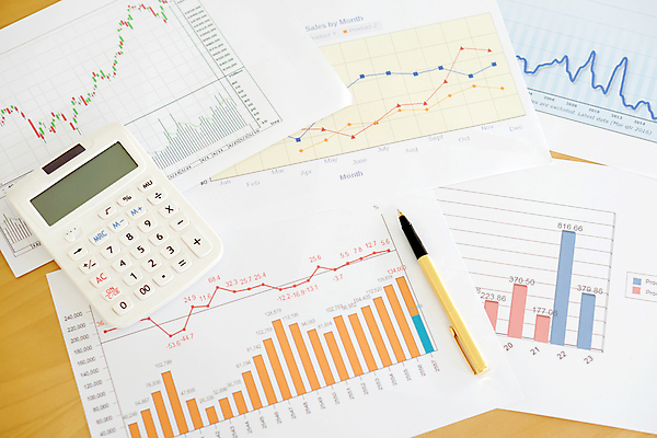 포토 JPG 해외이미지 돈 비즈니스 성공 그래프 사람없음 금융 경제 숫자 펜 세일 자료 계산기 성장 시장 계획 주식 분석 보고서 보안 투자 이익 경영 계좌 관심 마케팅 소셜 위기 해외포토 문자 컨셉 문구용품 안전 필기구 장비 재산 파일형식 이미지허브