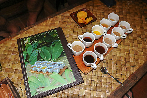 포토 JPG 해외이미지 전통 아시아 문화 커피 음료 음식 여행 농업 자연 아침 휴가 콩 종류 사람없음 목재 컵 농장 갈색 식당 카페 머그컵 흰색 뜨거움 선택 맛 아침식사 굽기 유기농 아로마 발리 인도네시아 향 에스프레소 내추럴 아라비카 양조 카페인 해외포토 주간 나무 식기 웰빙 나라 산업 컬러 섬 컨셉 재료 곡류 상점 식사 구이 생태계 파일형식 이미지허브