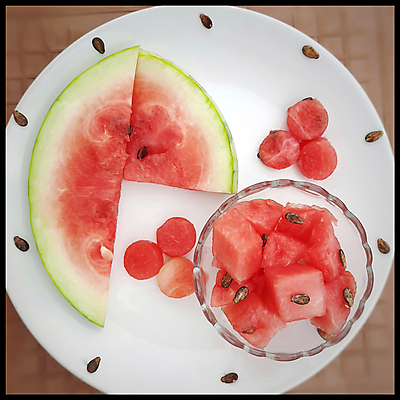 포토 JPG 해외이미지 모양 음료 음식 조각 백그라운드 다이어트 과일 디저트 수박 건강 사람없음 목재 빨간색 초록색 물 여름 주스 흰색 신선 원형 달콤 맛 멜론 오브젝트 상쾌 유기농 날것 슬라이스 공유 내추럴 숙성 채식주의자 해외포토 자연요소 도형 나무 웰빙 계절 감정 컬러 컨셉 재료 채식 파일형식 이미지허브