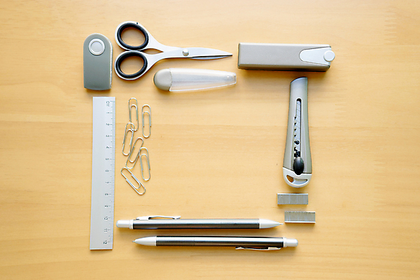 포토 JPG 해외이미지 학생 교육 종이 액자 패턴 탁자 프레임 사람없음 가로 컬러풀 눕기 사무실 연필 우주 계산기 그룹 수집 책상 지우개 대학교 해외포토 컬러 가구 무늬 비즈니스 학교 모션 문구용품 학용품 필기구 장비 파일형식 이미지허브